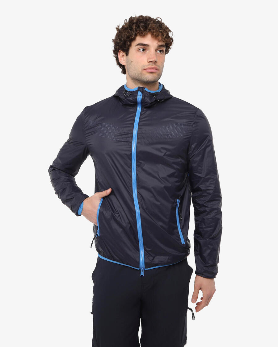 JAKED Синтетическая спортивная куртка темно-синего и небесно-голубого цвета для мужчин
JAKED Синтетическая спортивная куртка темно-синего и небесно-голубого цвета для мужчин