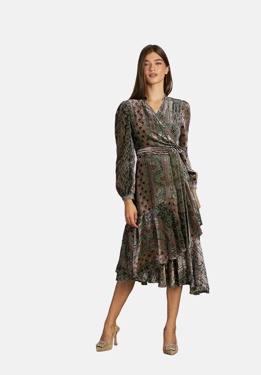 Платье Alma en Pena Day dress, Black
Платье Alma en Pena Day dress, Black