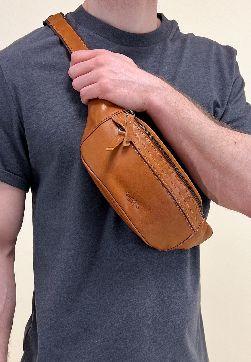 Поясная сумка SPENCER Gusti Leder, цвет haselnuss 
Поясная сумка SPENCER Gusti Leder, цвет haselnuss