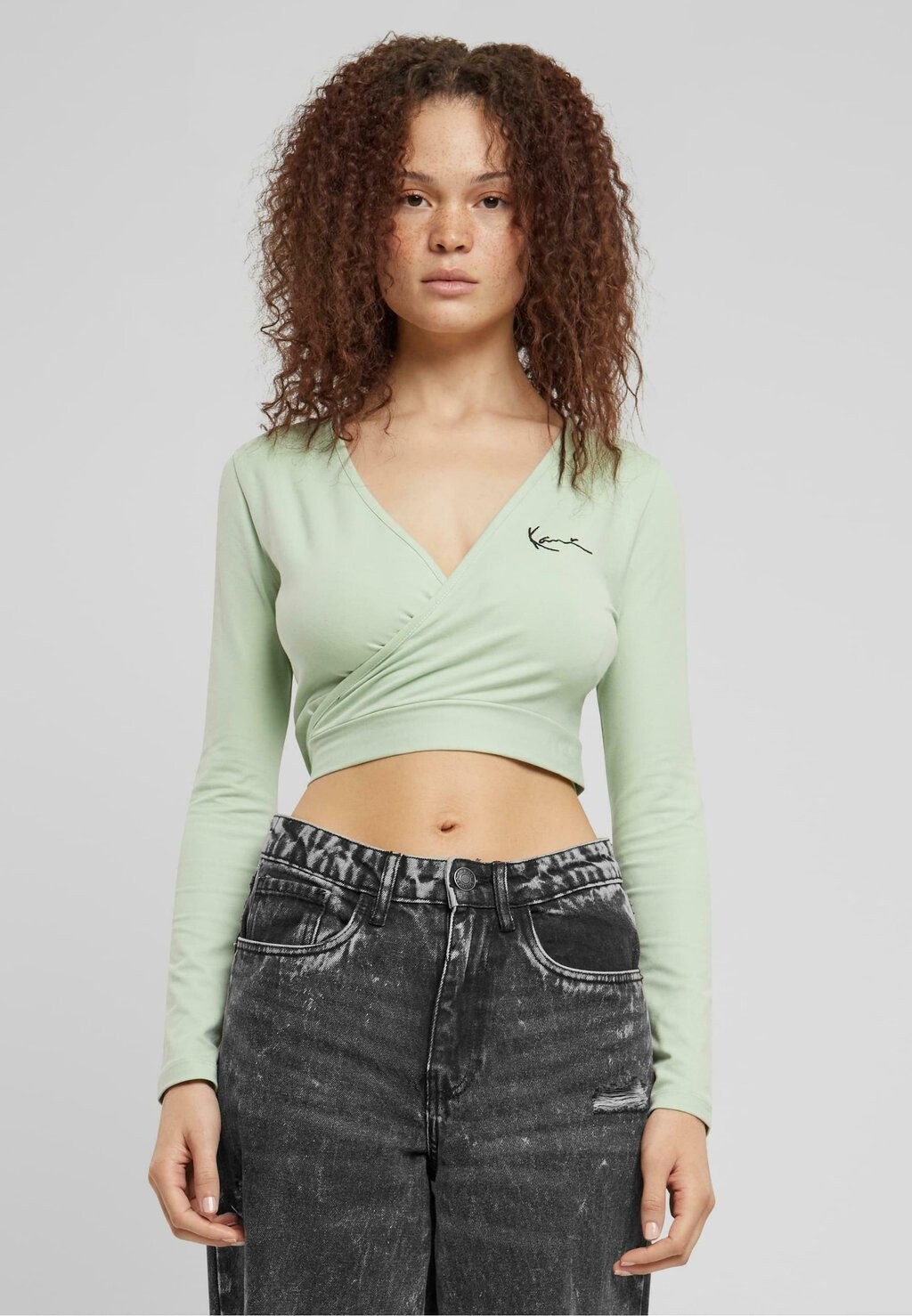 Топ с длинными рукавами CHEST SIGNATURE ESSENTIAL SHORT LACED Karl Kani, цвет light mint
Топ с длинными рукавами CHEST SIGNATURE ESSENTIAL SHORT LACED Karl Kani, цвет light mint