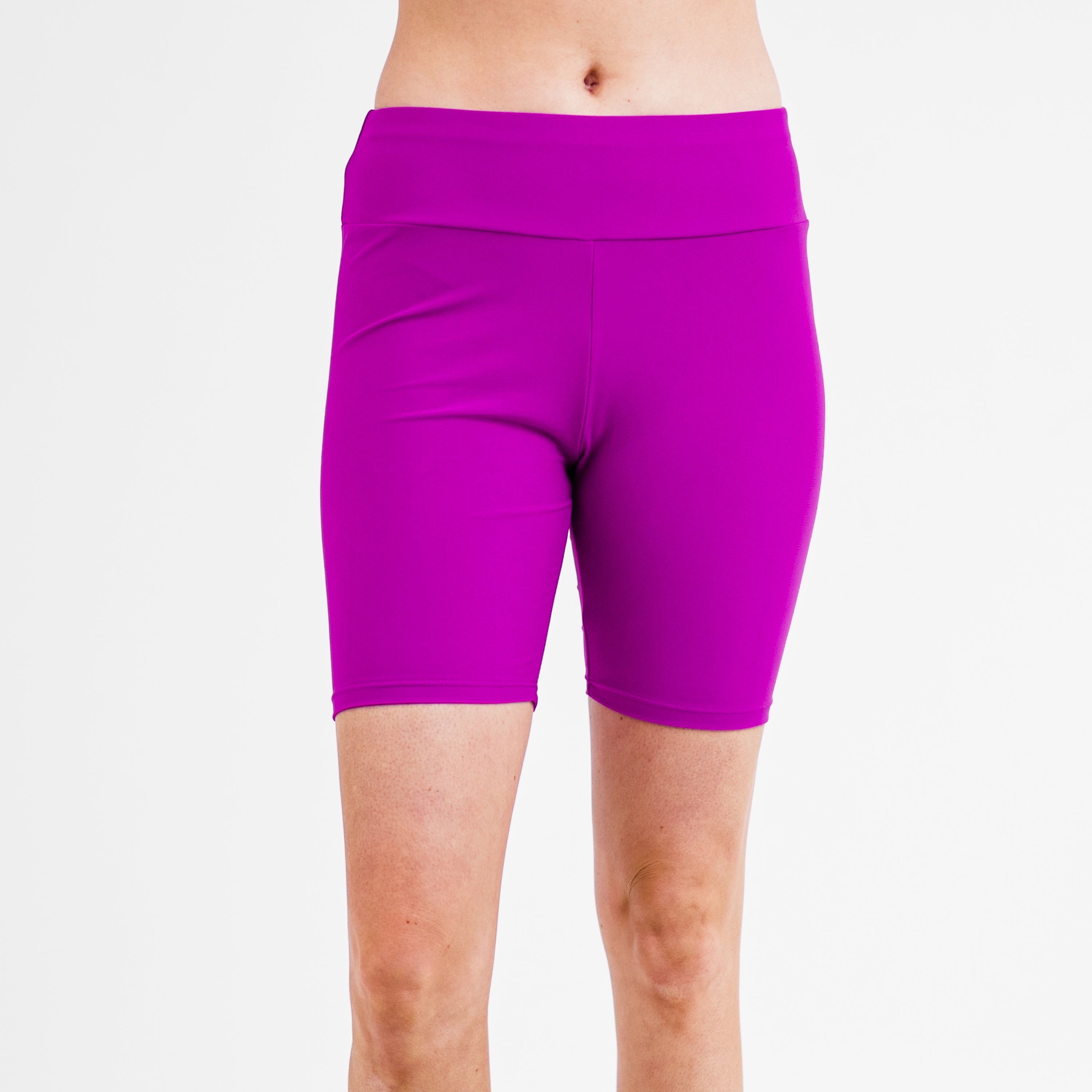 Женские шорты для плавания с высокой талией и длиной до середины бедра Calypsa, цвет dark magenta
Женские шорты для плавания с высокой талией и длиной до середины бедра Calypsa, цвет dark magenta