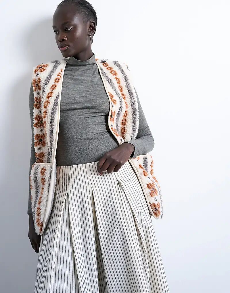 Жилет Topshop Borg с абстрактным принтом в нескольких цветах
Жилет Topshop Borg с абстрактным принтом в нескольких цветах