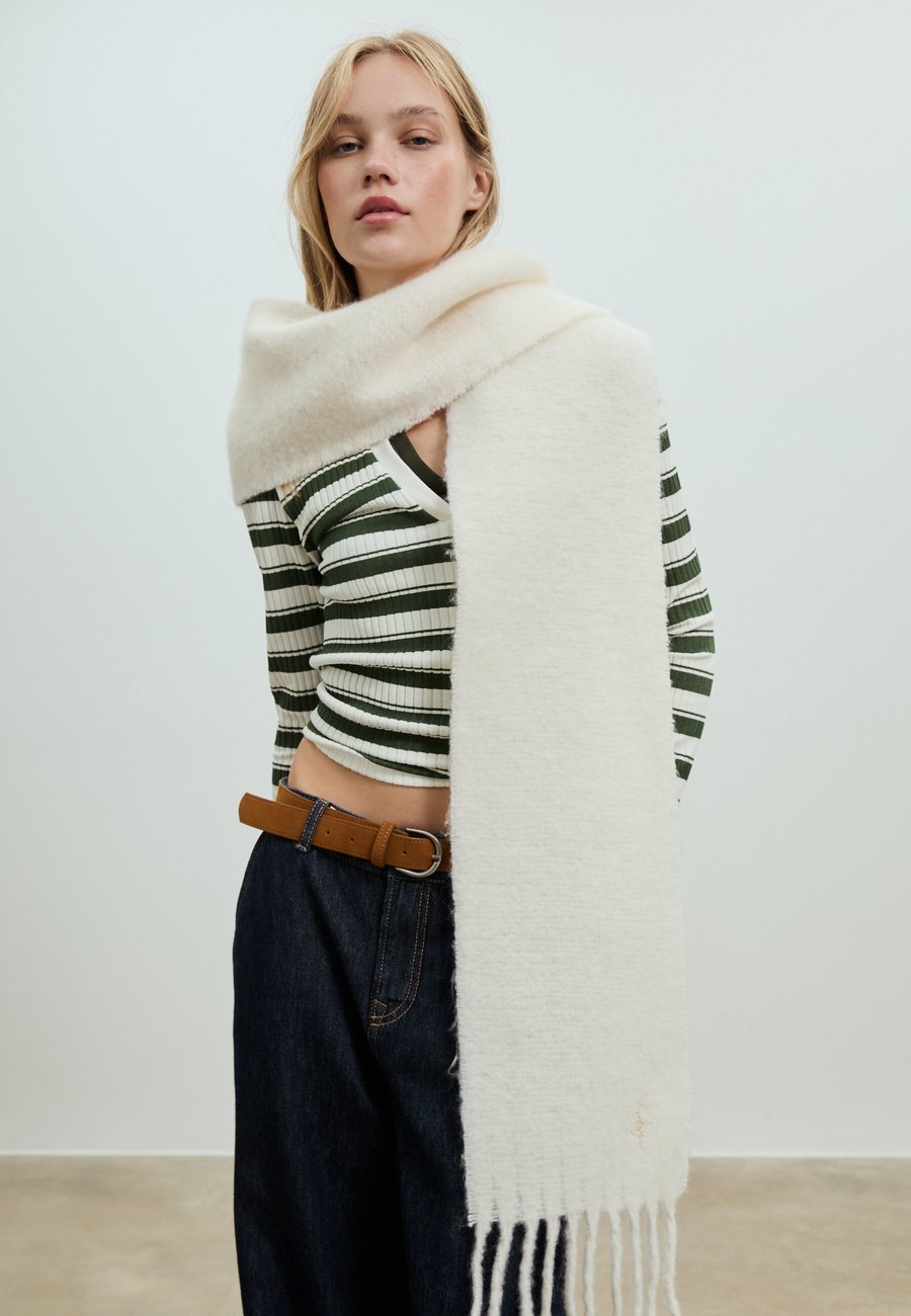 Шарф Stradivarius BASIC, White/Off-White
Шарф Stradivarius BASIC, White/Off-White