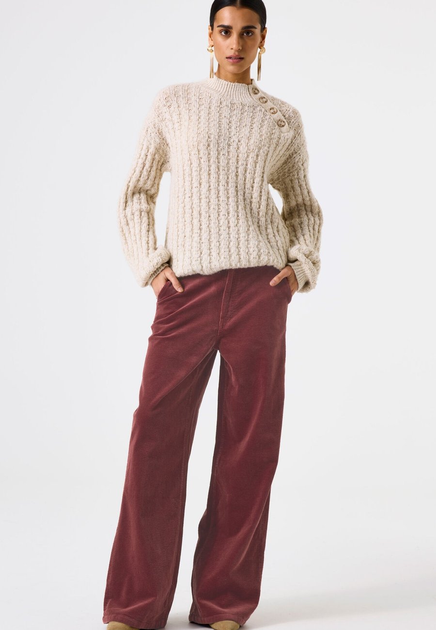 Брюки Garcia Trousers, Scarlet Oak/Red
Брюки Garcia Trousers, Scarlet Oak/Red