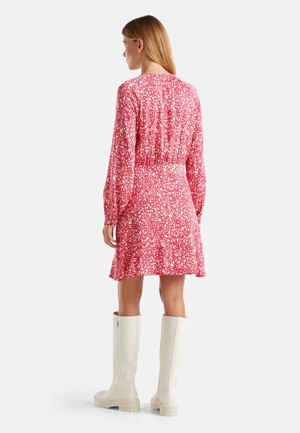 Дневное платье SHORT RAGLAN SLEEVE ROUND NECK WITH CENTRE FRONT KEYHOLE OPENING LIGHTLY GATHERED WAIST SEAM AND FLOUNCED HEM United Colors of Benetton, темно-красный
Дневное платье SHORT RAGLAN SLEEVE ROUND NECK WITH CENTRE FRONT KEYHOLE OPENING LIGHTLY GATHERED WAIST SEAM AND FLOUNCED HEM United Colors of Benetton, темно-красный