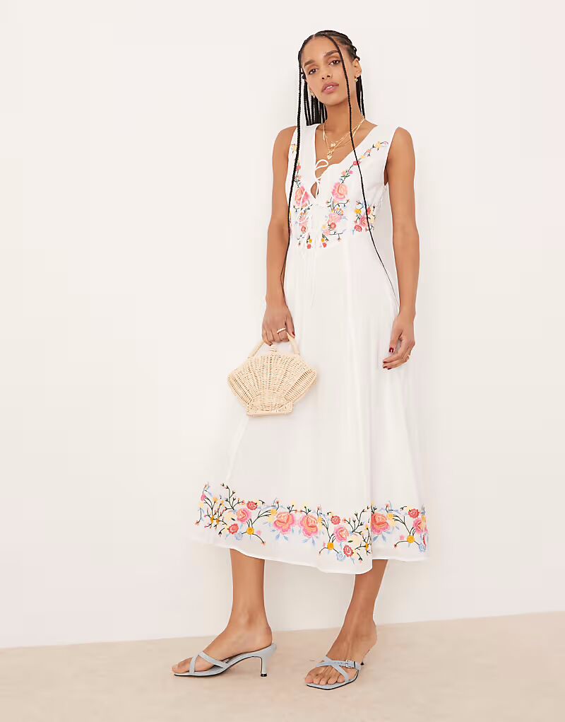 Платье-миди Nobody's Child Terra белого цвета с вышивкой
Платье-миди Nobody's Child Terra белого цвета с вышивкой