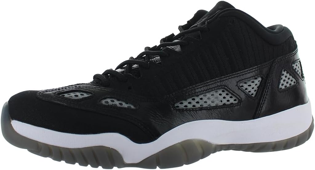 Мужские кроссовки Nike Air Jordan 11 CMFT Low, белый/черный
Мужские кроссовки Nike Air Jordan 11 CMFT Low, белый/черный