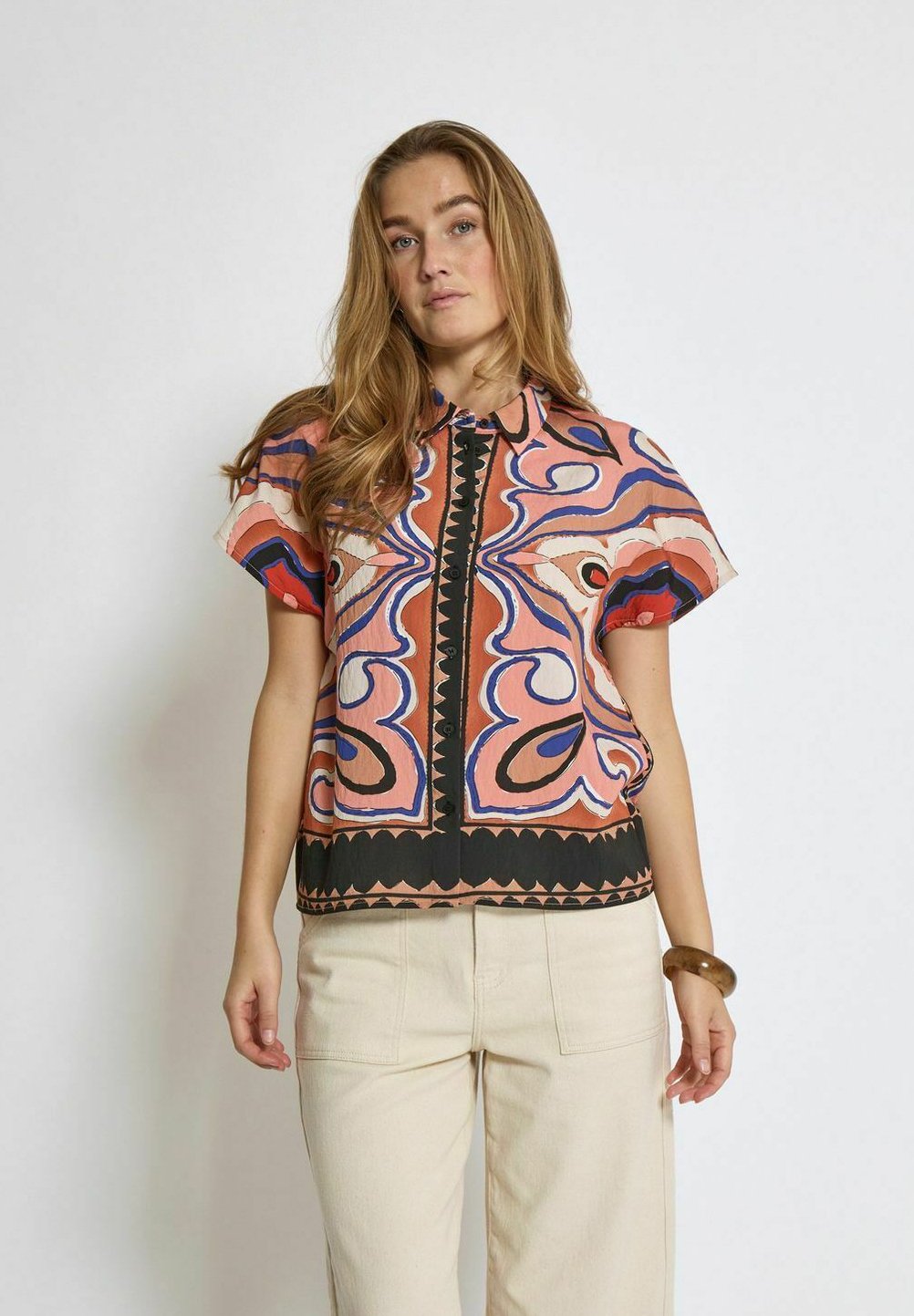 Блузка на пуговицах PCHANNY PEPPERCORN, красный
Блузка на пуговицах PCHANNY PEPPERCORN, красный