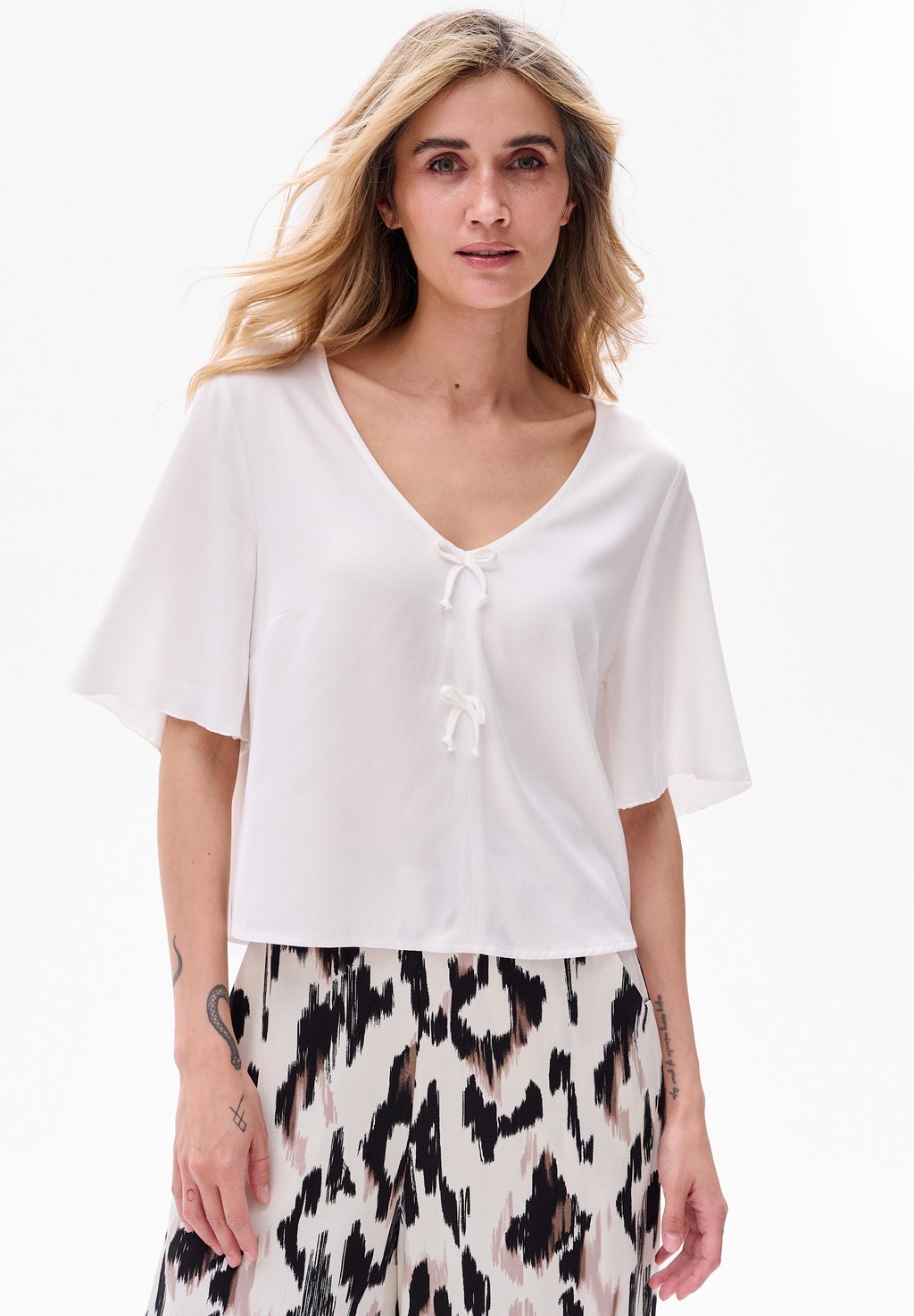 Блуза RIKI blue shadow, белый
Блуза RIKI blue shadow, белый