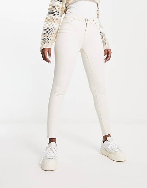 Бежево-бежевые джинсы скинни Only Blush с потертым краем
Бежево-бежевые джинсы скинни Only Blush с потертым краем