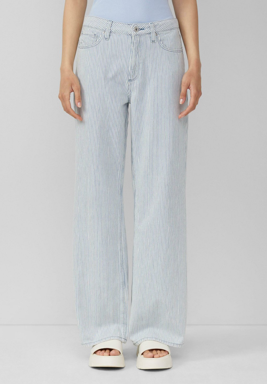 Расклешенные джинсы CATIE QS, кремовый 
Расклешенные джинсы CATIE QS, кремовый