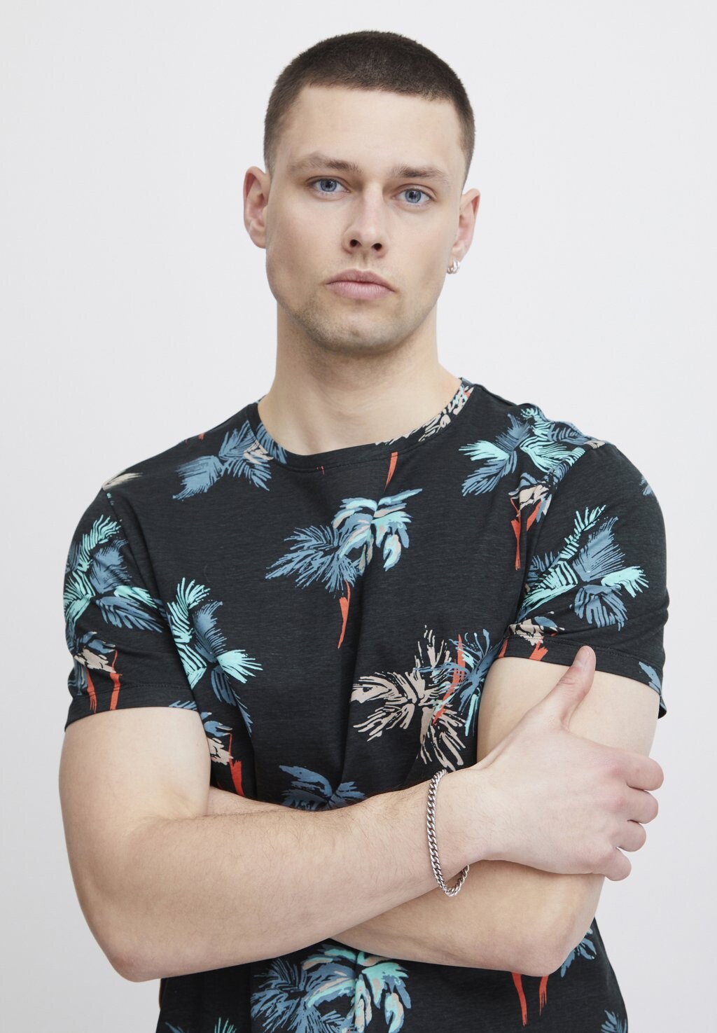 Футболка с принтом Blend, черный
Футболка с принтом Blend, черный