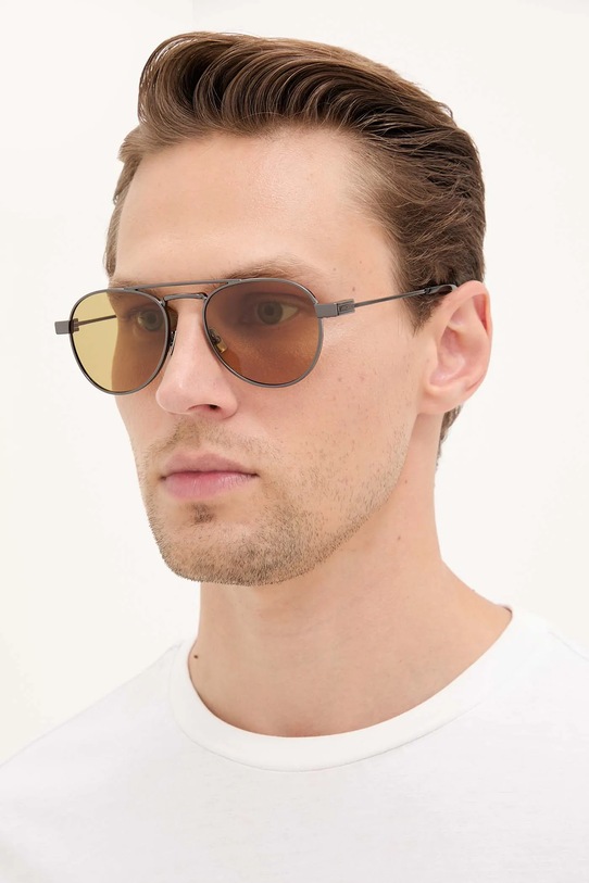 Солнцезащитные очки Saint Laurent, серебряный
Солнцезащитные очки Saint Laurent, серебряный