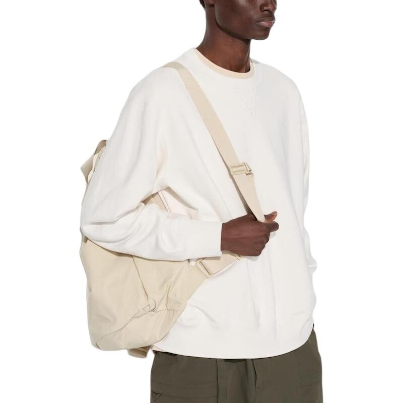 Толстовка мужская молочно-белая Uniqlo, слоновая кость 
Толстовка мужская молочно-белая Uniqlo, слоновая кость