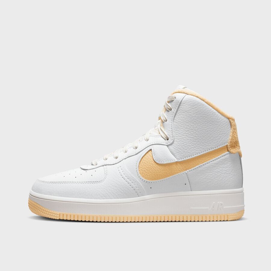 Кроссовки WMNS Air Force 1 Sculpt NIKE, цвет white/pale vanilla/pale vanilla/sail
Кроссовки WMNS Air Force 1 Sculpt NIKE, цвет white/pale vanilla/pale vanilla/sail