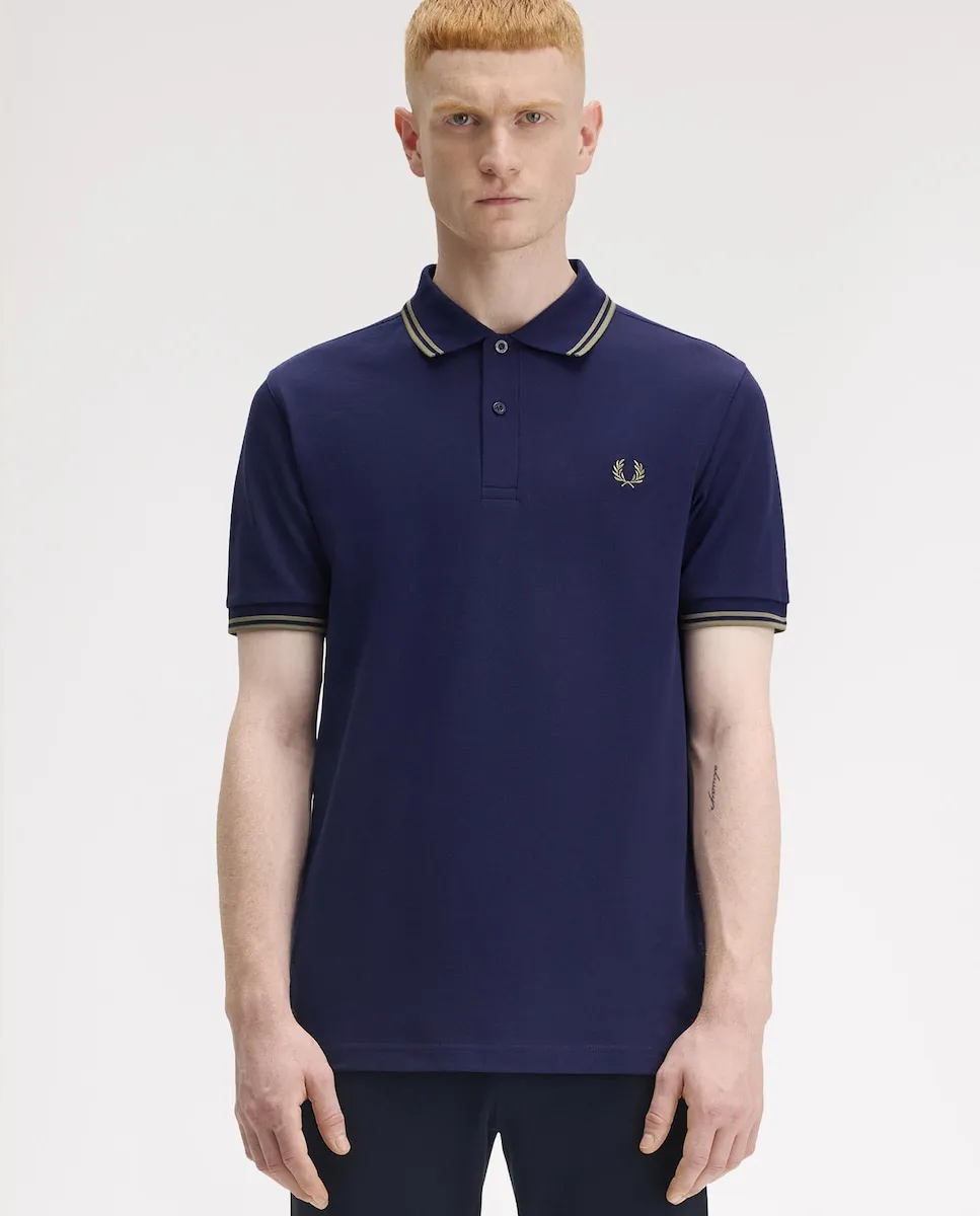 Мужская поло с коротким рукавом и контрастной отделкой Fred Perry, темно-синий 
Мужская поло с коротким рукавом и контрастной отделкой Fred Perry, темно-синий