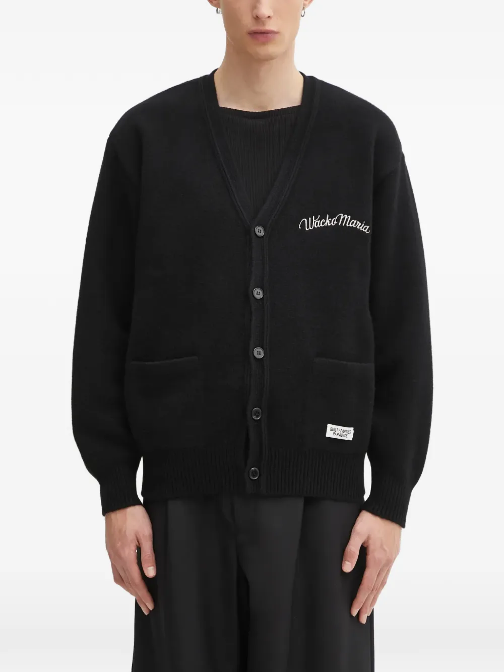 Кардиган с вышивкой и V-образным вырезом Wacko Maria, черный
Кардиган с вышивкой и V-образным вырезом Wacko Maria, черный