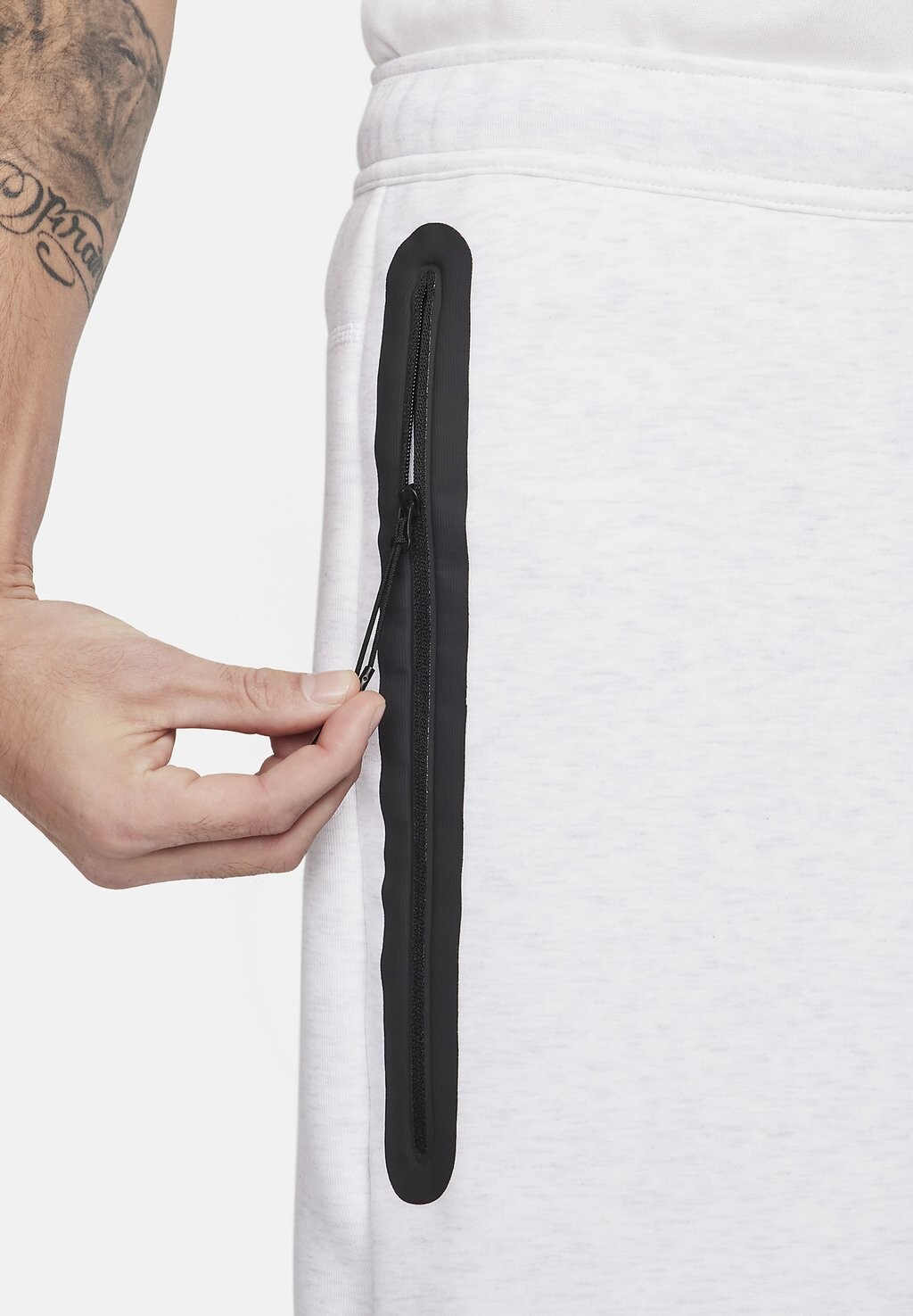 Спортивные брюки Nike Sportswear, цвет Mottled Light Grey 
Спортивные брюки Nike Sportswear, цвет Mottled Light Grey