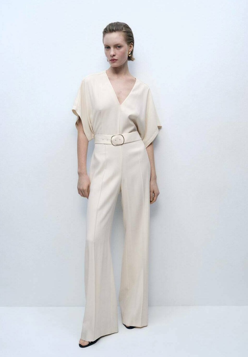 Комбинезон JUNNY Mango, слоновая кость
Комбинезон JUNNY Mango, слоновая кость