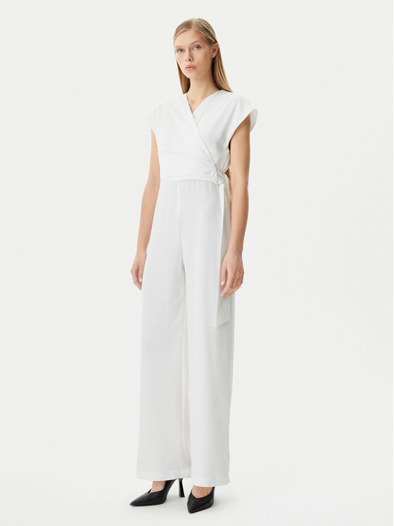 Комбинезон стандартного кроя CFC0122679003 Rinascimento, белый
Комбинезон стандартного кроя CFC0122679003 Rinascimento, белый