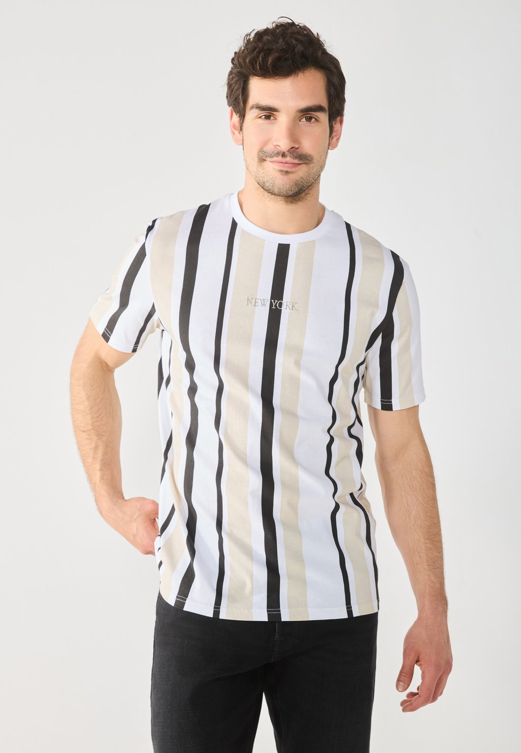 Футболка с принтом Pier One, коричневый
Футболка с принтом Pier One, коричневый