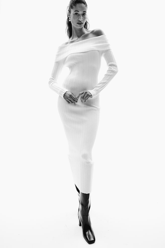 Платье без плеч из трикотажа в рубчик H&M, белый
Платье без плеч из трикотажа в рубчик H&M, белый