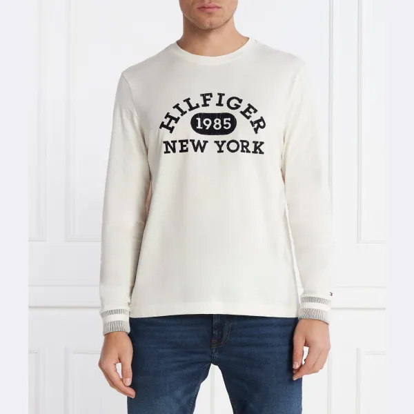 Однотипный костюм с длинными рукавами, классический покрой. Tommy Hilfiger, экрю
Однотипный костюм с длинными рукавами, классический покрой. Tommy Hilfiger, экрю