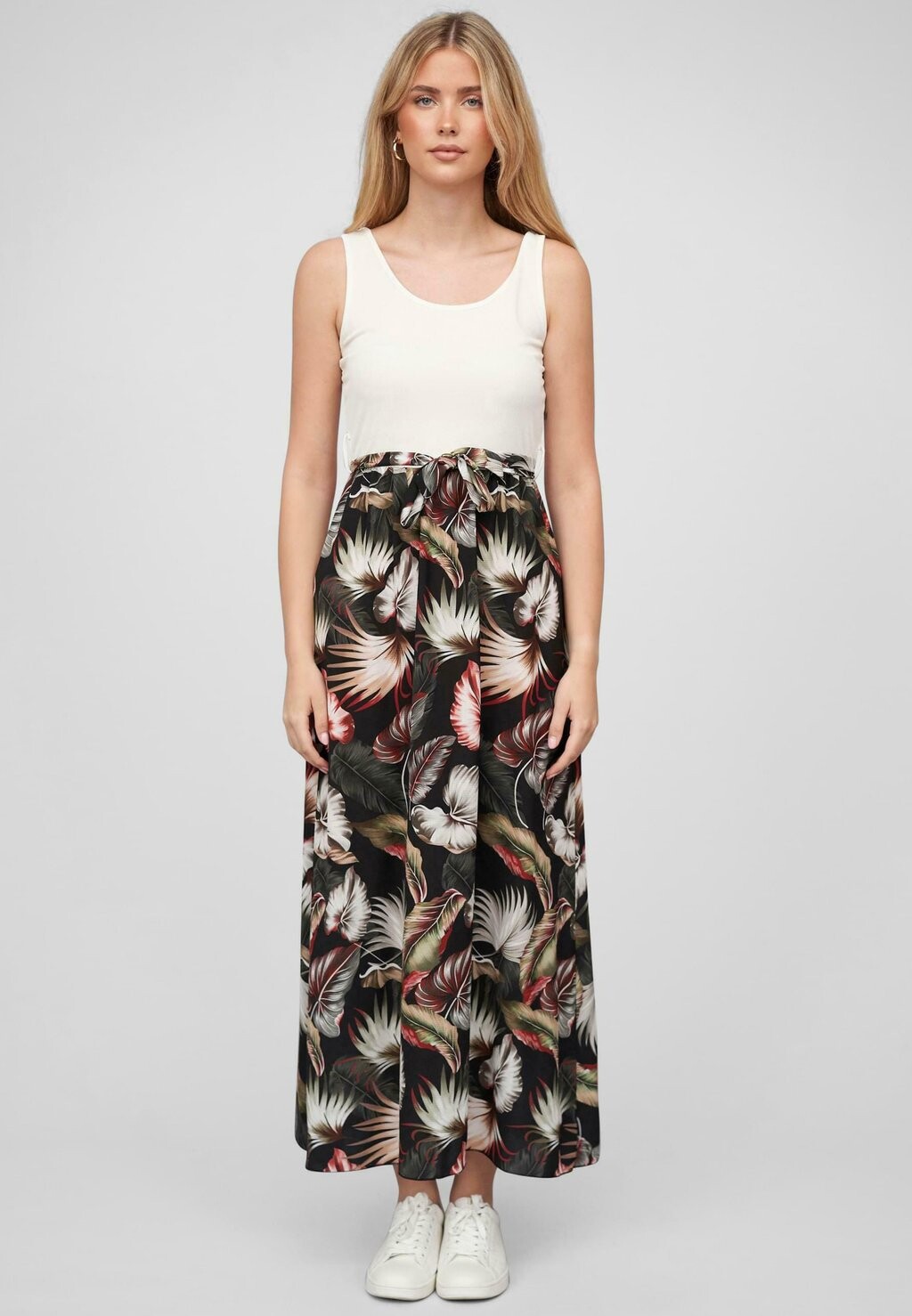 Сарафан Cloud 5ive, черный
Сарафан Cloud 5ive, черный