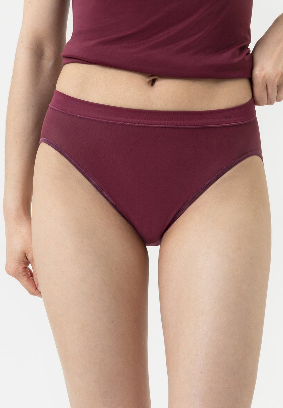 Брифы mey JAZZ, Boysenberry/Dark Purple
Брифы mey JAZZ, Boysenberry/Dark Purple