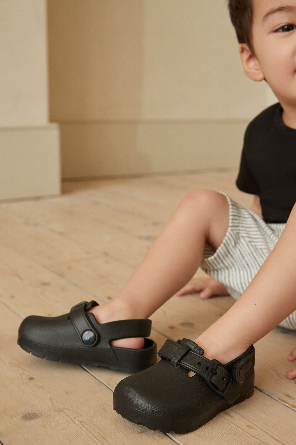 Сабо с пряжкой Next, черный
Сабо с пряжкой Next, черный