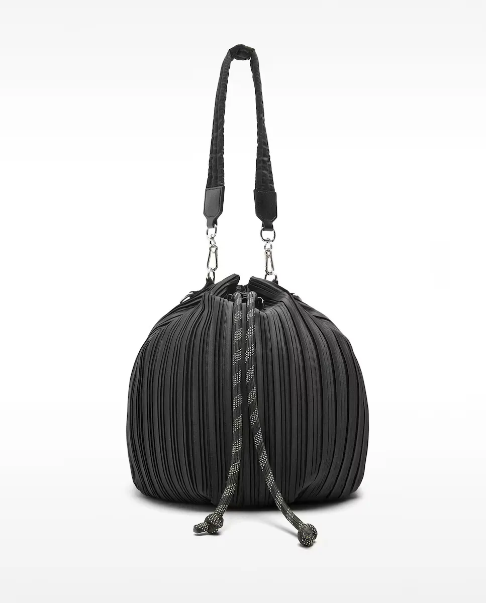 Сумка-ведро в складку с застежкой на веревку, однотонная Parfois, черный
Сумка-ведро в складку с застежкой на веревку, однотонная Parfois, черный