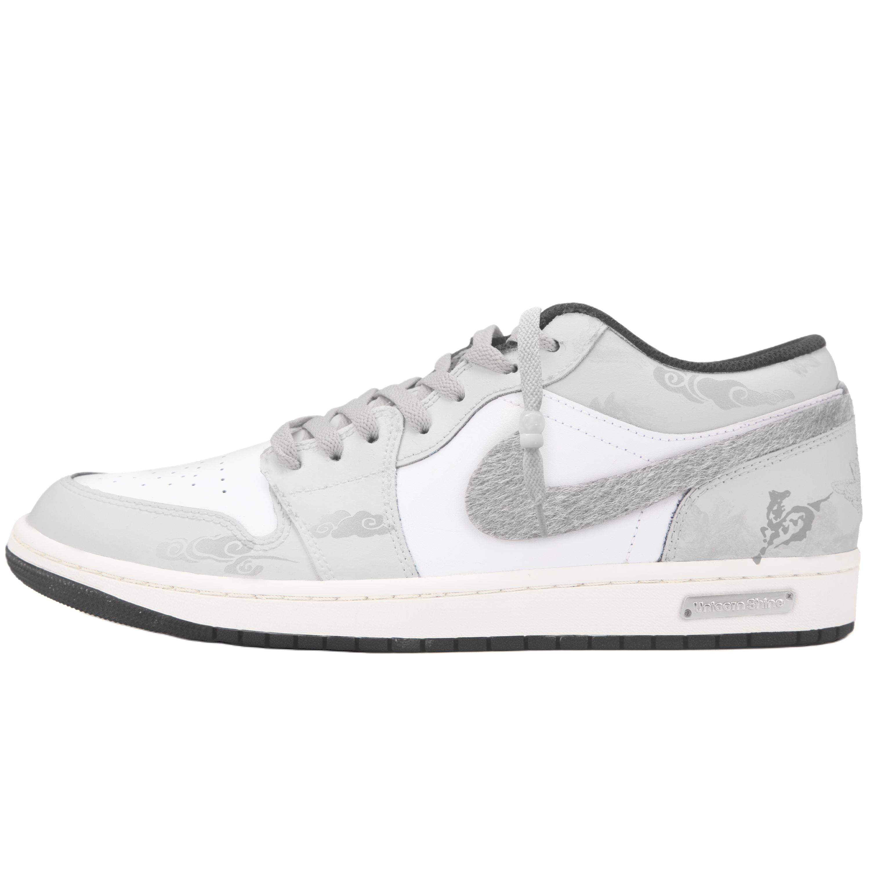 Jordan Air 1 White Swift Cloud Abrasion Resistant Low top Vintage Basketball Shoes Unisex White Gray
Jordan Air 1 White Swift Cloud Abrasion Resistant Low top Vintage Basketball Shoes Unisex White Gray