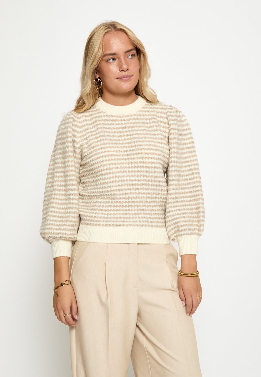 Джемпер PEPPERCORN 3/4 SLEEVE , S Natural Beige Stripe/Beige
Джемпер PEPPERCORN 3/4 SLEEVE , S Natural Beige Stripe/Beige
