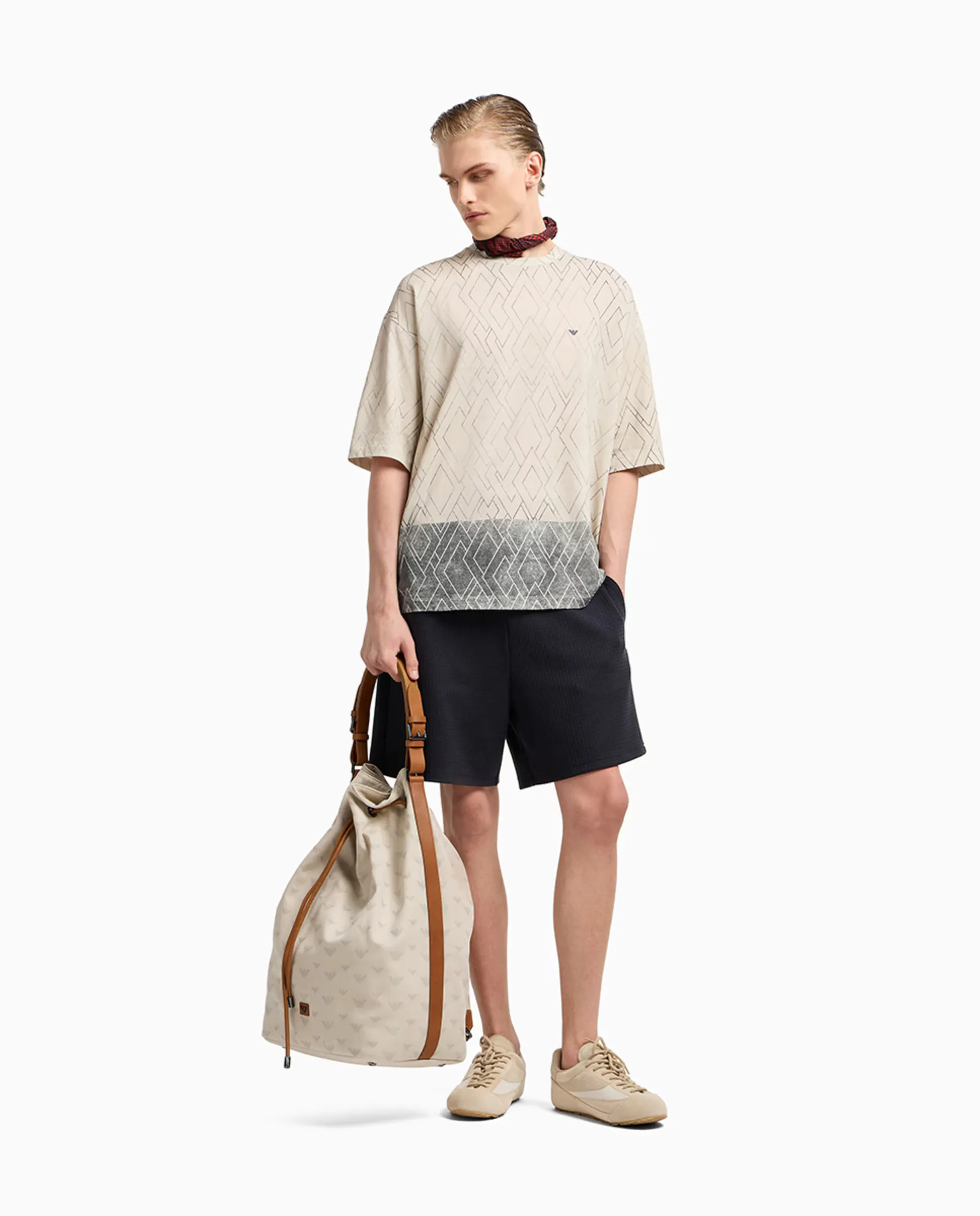 Мужские регулируемые бермуды из жаккардового трикотажа Emporio Armani, темно-синий
Мужские регулируемые бермуды из жаккардового трикотажа Emporio Armani, темно-синий