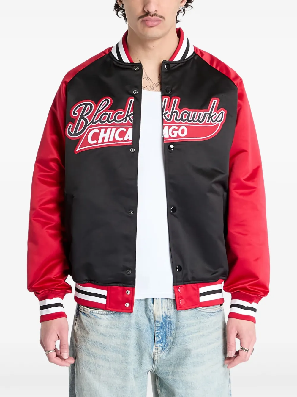 Бомбер с логотипом Mitchell & Ness, черный
Бомбер с логотипом Mitchell & Ness, черный