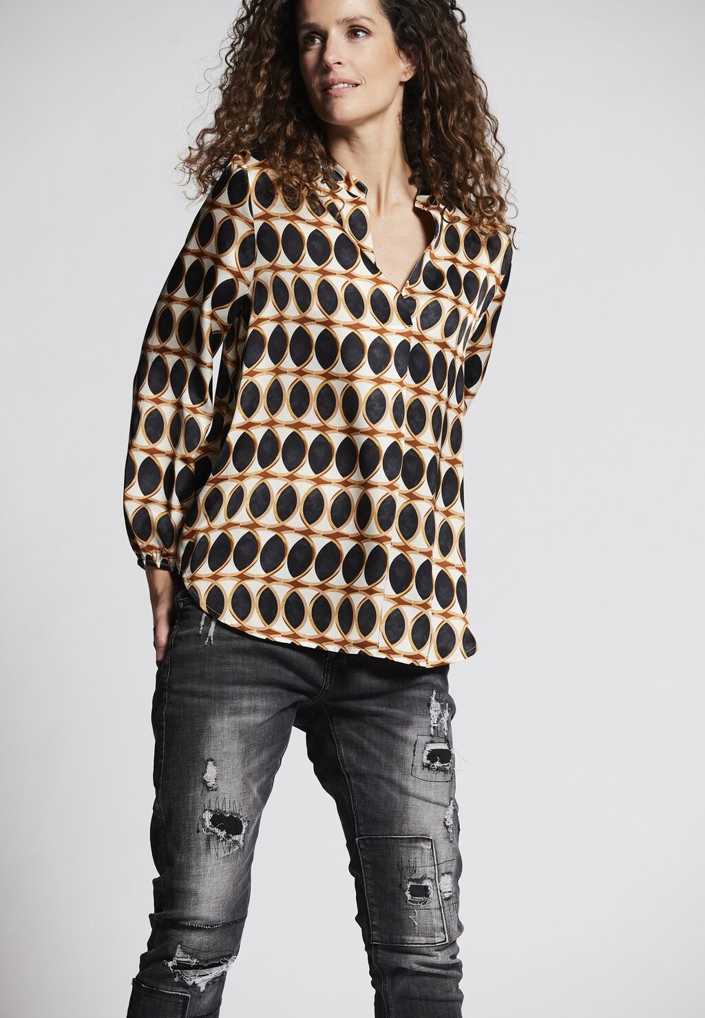 Блуза LUXURY DOT Andijamo, кремовый
Блуза LUXURY DOT Andijamo, кремовый