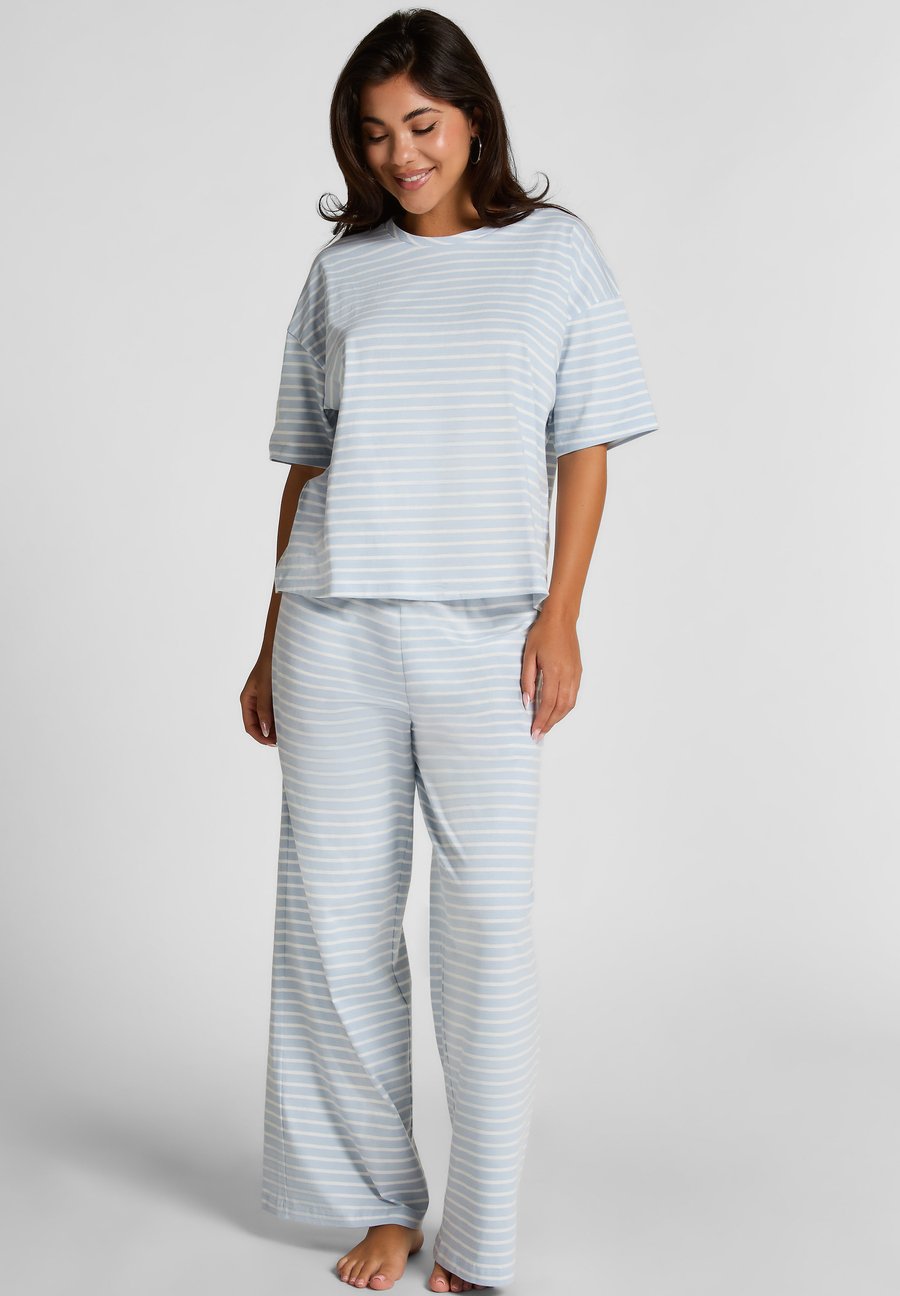 Пижамный комплект Hunkemöller SET , Blue
Пижамный комплект Hunkemöller SET , Blue