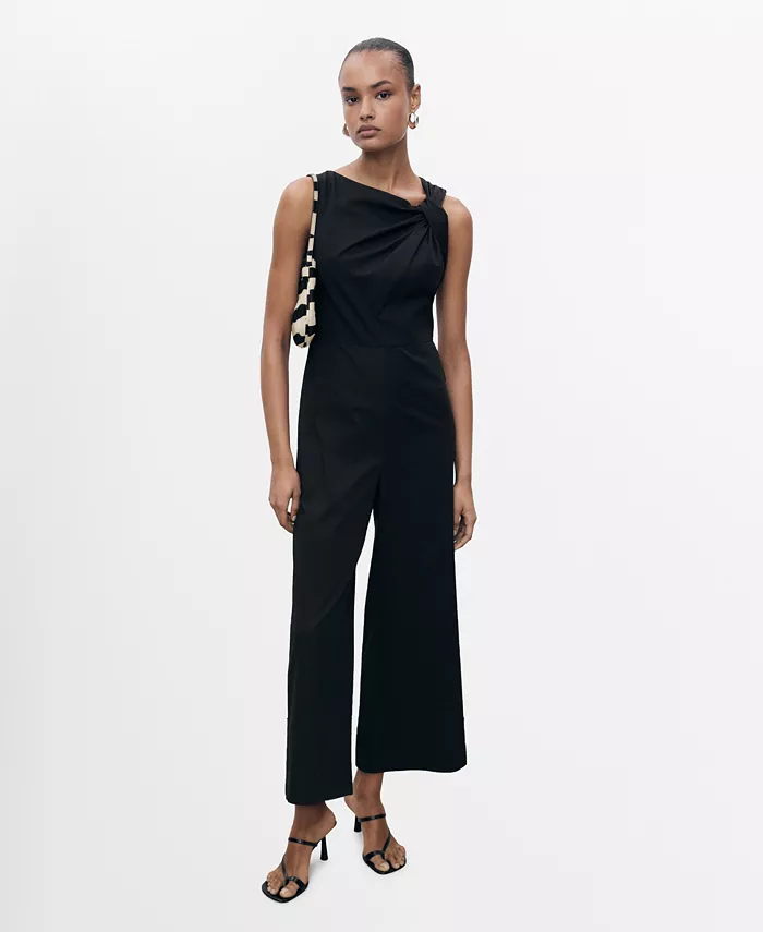 Женский комбинезон с драпированным воротником и длинными кюлотами MANGO, черный 
Женский комбинезон с драпированным воротником и длинными кюлотами MANGO, черный