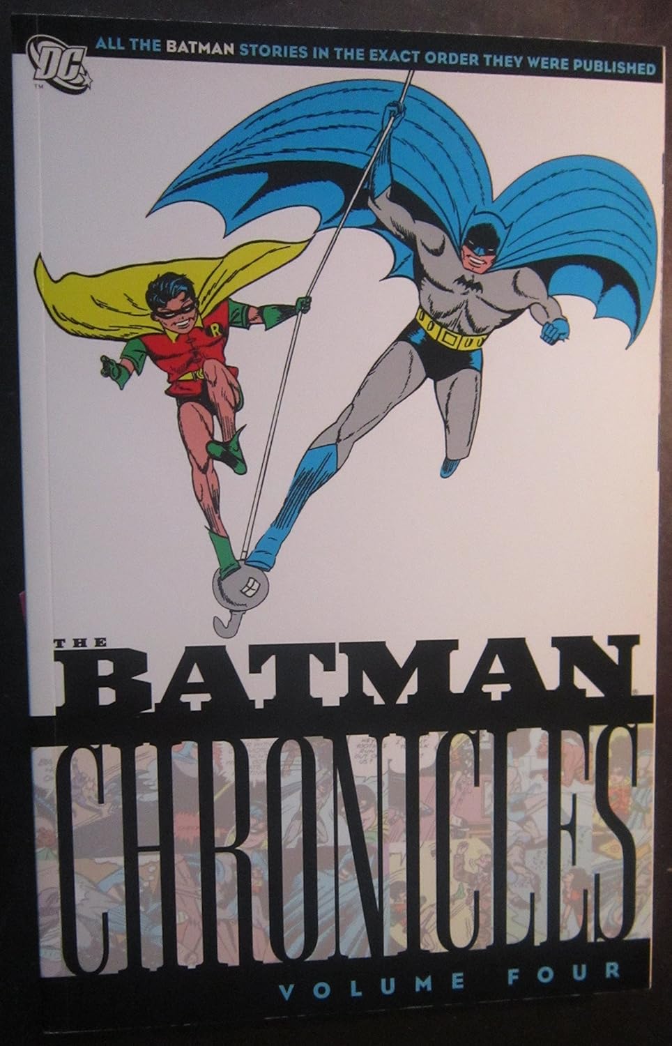 Batman Chronicles 4: The Batman Chronicles (DC Comics)
Batman Chronicles 4: The Batman Chronicles (DC Comics)