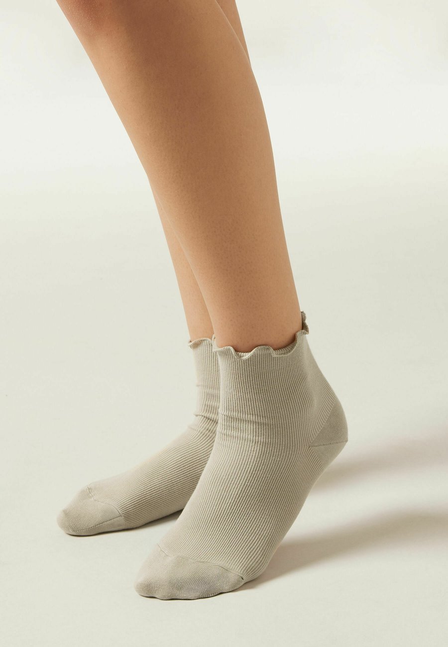 Носки Calzedonia Socks, Natural/Sand
Носки Calzedonia Socks, Natural/Sand