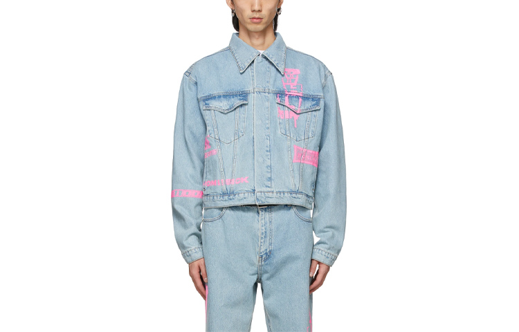 Джинсовая куртка с неоновым логотипом WE11DONE, синяя 
Джинсовая куртка с неоновым логотипом WE11DONE, синяя