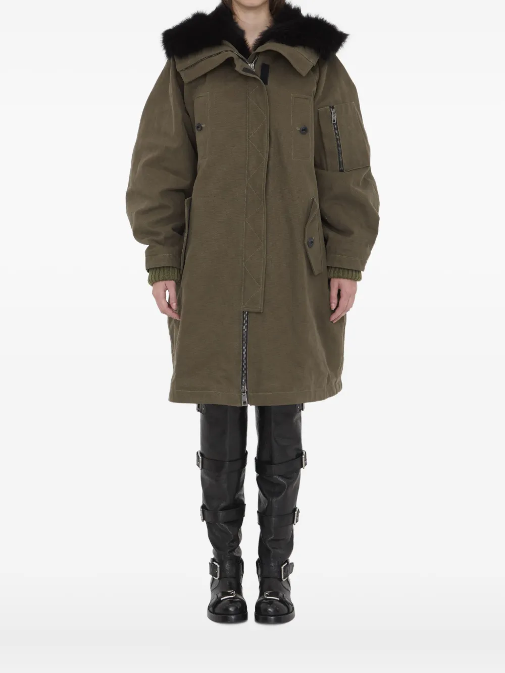 Стеганое пальто с отделкой из меха Dolce & Gabbana, зеленый
Стеганое пальто с отделкой из меха Dolce & Gabbana, зеленый