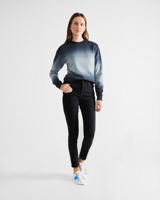 Женские прямые джинсы узкого кроя со средней посадкой Silbon, черный
Женские прямые джинсы узкого кроя со средней посадкой Silbon, черный