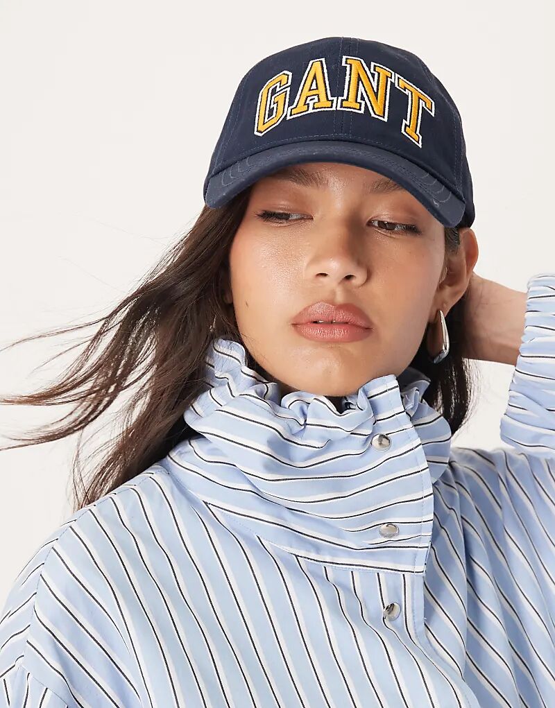 Кепка GANT College из хлопкового твила темно-синего цвета
Кепка GANT College из хлопкового твила темно-синего цвета