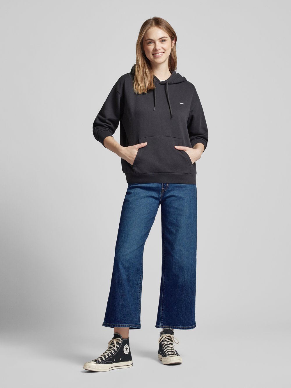 Джинсы широкого кроя с высокой посадкой и укороченным кроем Levi's 300, темно-синий
Джинсы широкого кроя с высокой посадкой и укороченным кроем Levi's 300, темно-синий
