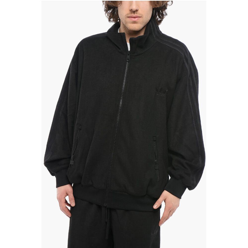 Однотонная толстовка с воротником-стойкой и деталями тон в тон Adidas, Black
Однотонная толстовка с воротником-стойкой и деталями тон в тон Adidas, Black