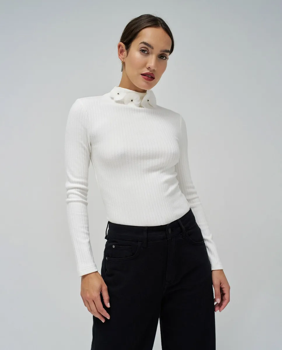 Женская футболка с цветочным декором на воротнике Salsa Jeans, белый
Женская футболка с цветочным декором на воротнике Salsa Jeans, белый