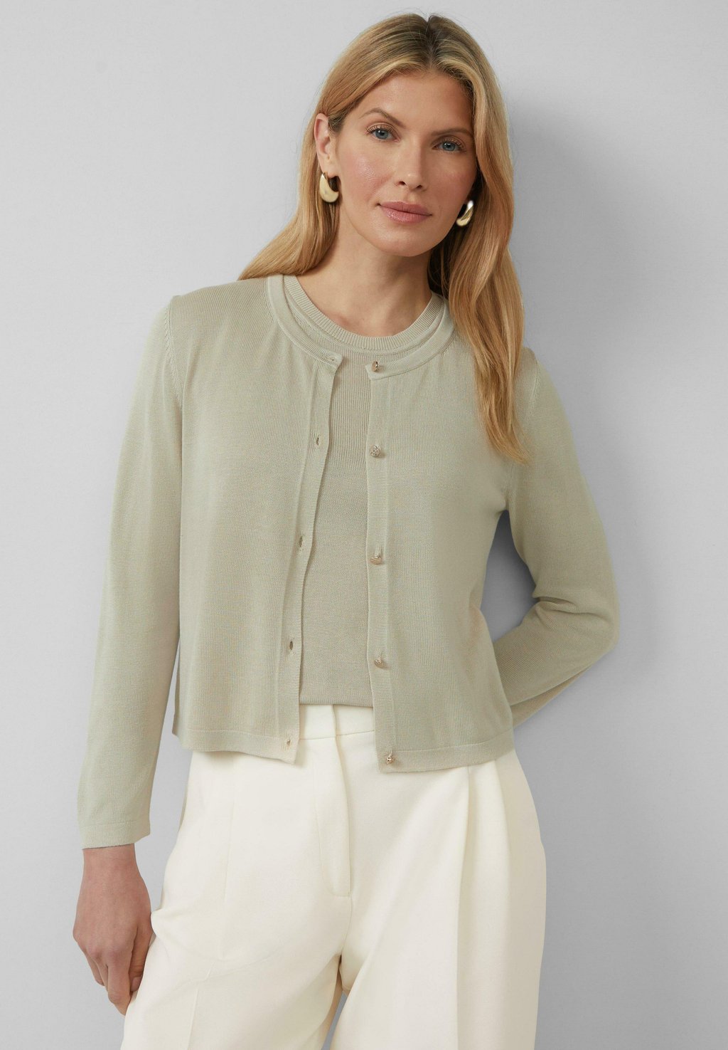 Кардиган MIT 3/4-ÄRMELN s.Oliver BLACK LABEL, песочный
Кардиган MIT 3/4-ÄRMELN s.Oliver BLACK LABEL, песочный