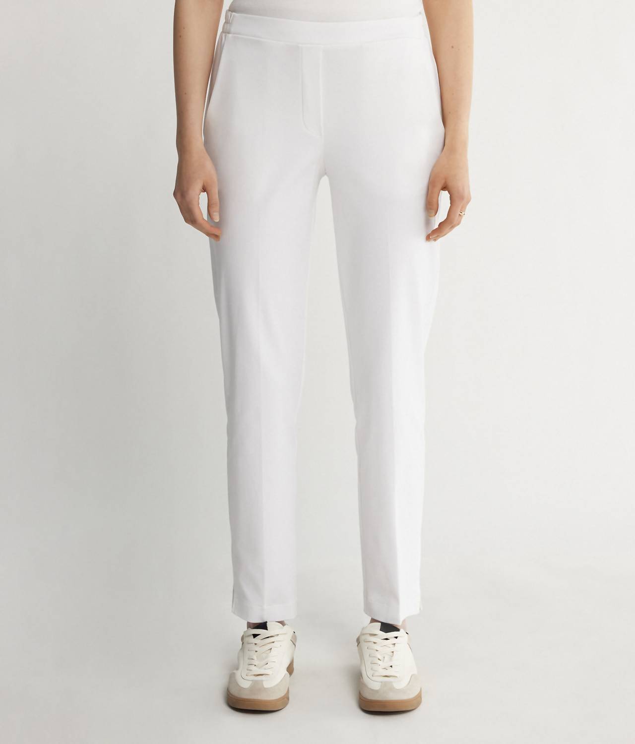 Мягкие хлопковые брюки-сигареты белого цвета Falconeri
Мягкие хлопковые брюки-сигареты белого цвета Falconeri