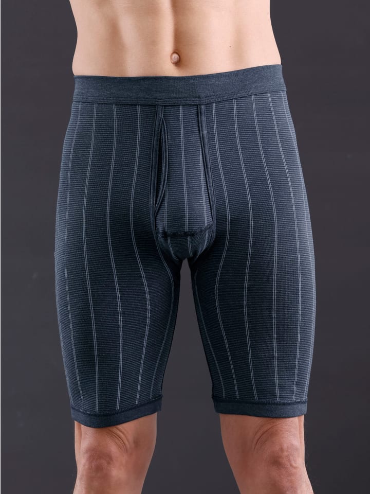 Брюки длиной до колена в темно-синюю полоску WITT WEIDEN
Брюки длиной до колена в темно-синюю полоску WITT WEIDEN